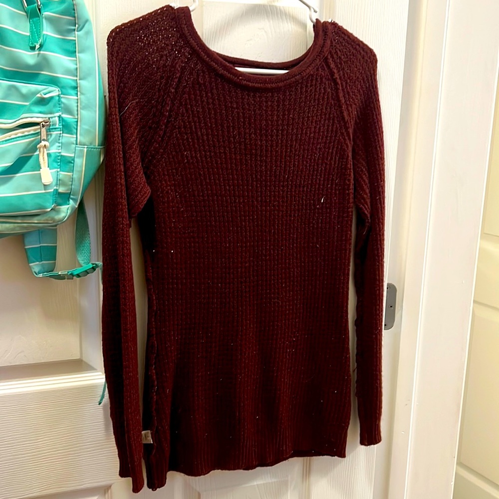 Cute maroon sweater